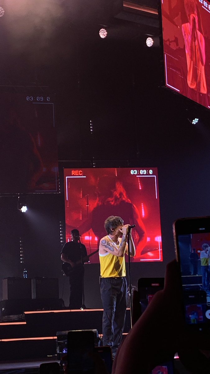 anny ໑̣ tweet media