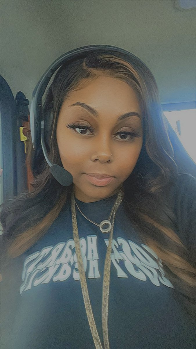 Baby all I do is work💰 and go home… drizzle some trips and date nights in there and I’m str8, you cool with that? #happywednesday #TruckDriver #Truckher 🚛💞