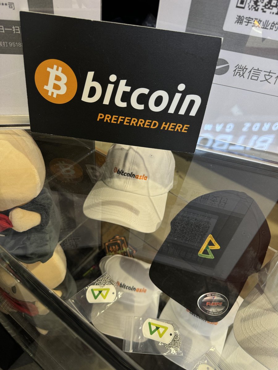 Get your @BtcpayServer swag at @TheBitcoinConf! Visit our booth at the largest #Bitcoin conference in Asia to pick up tags, shirts & hats - available to everyone donating to our project. A huge thank you to @BitcoinMagazine, @buckeye_bitcoin, @BranBTC for making it happen 💚