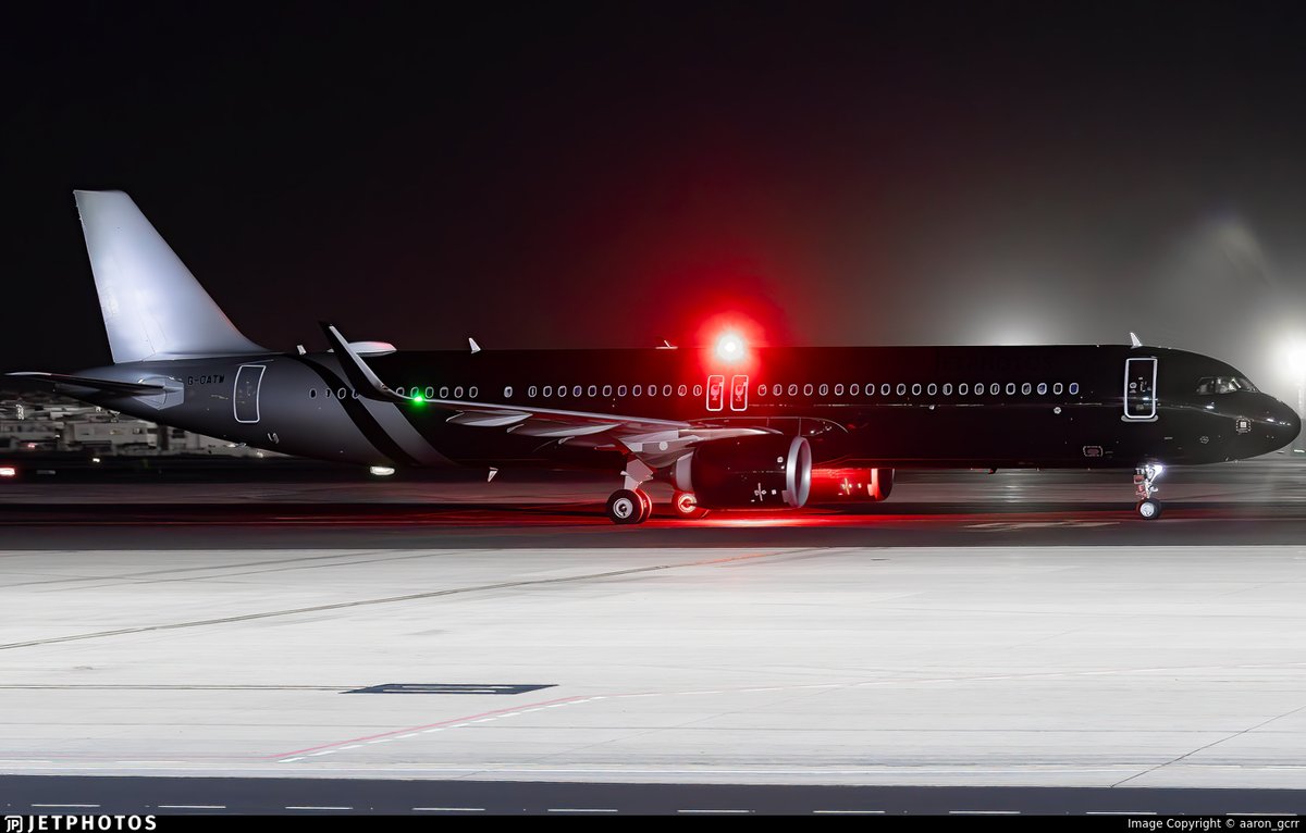 The TCS World Travel (Titan Airways) A321neo in Arrecife. jetphotos.com/photo/11324810 © aaron_gcrr