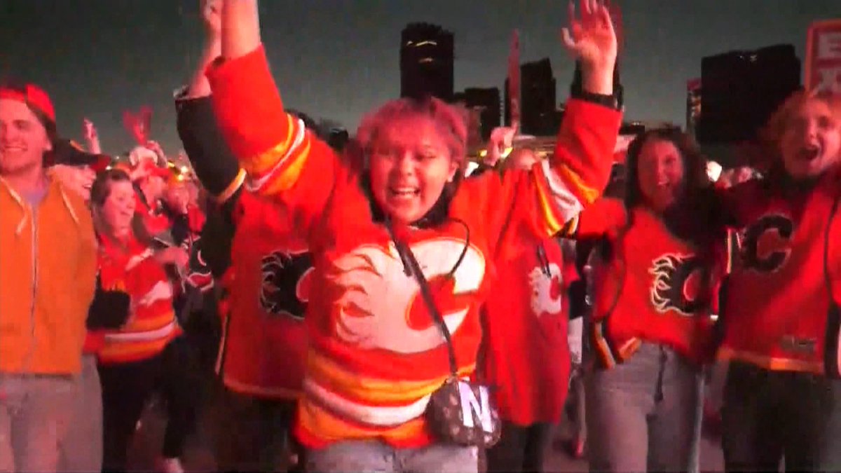 'Anybody but Edmonton' seems to be the feeling for many Flames fans not witnessing playoff hockey for a second straight year. @TysonFedorTV has more. #yyc #calgary calgary.ctvnews.ca/video/c2918715…