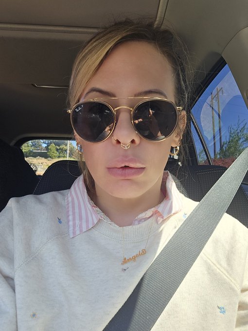 The face of someone that has had 2 hours of sleep, no food or water, but 2 and half energy drinks. https://t