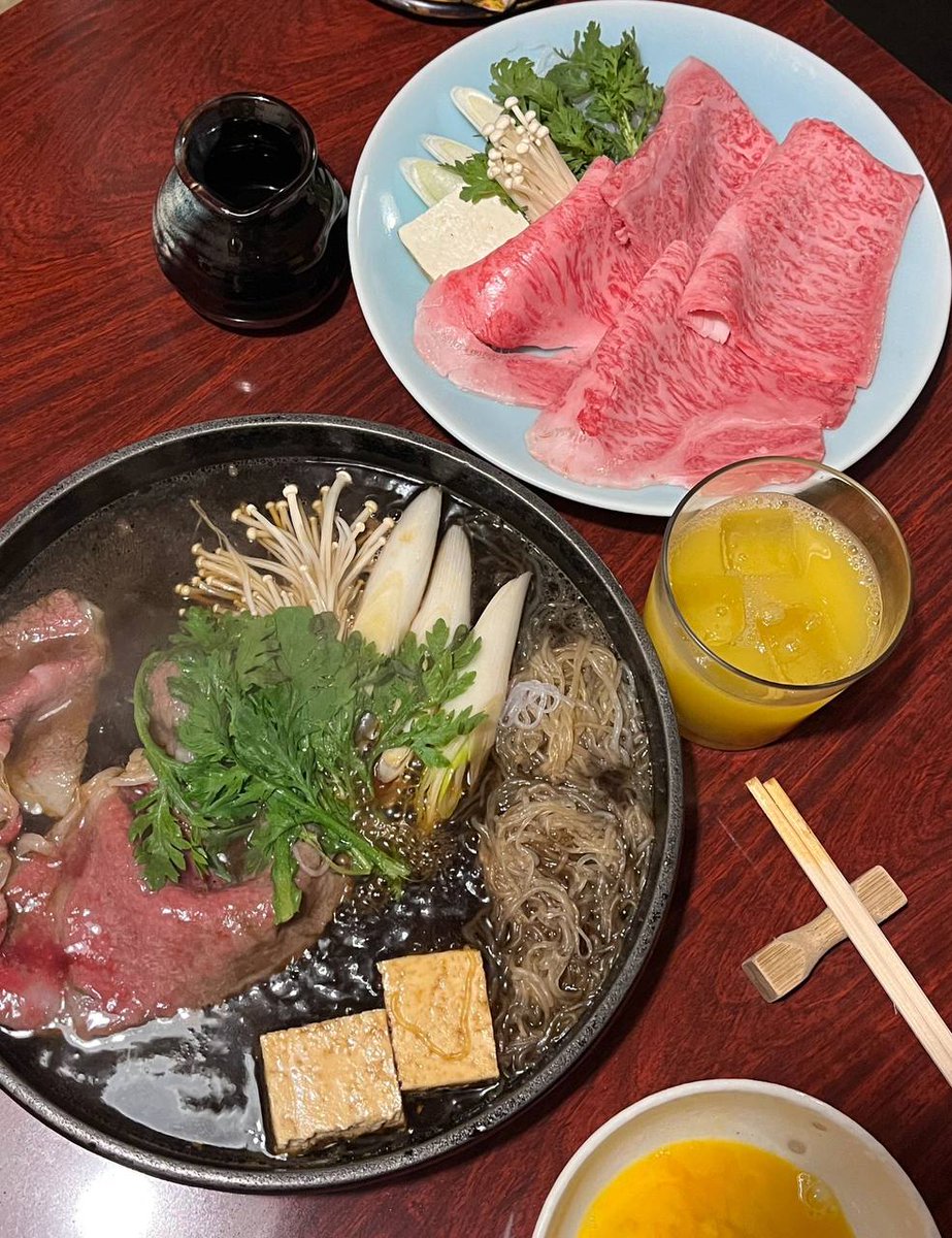 jayemelbi's tweet photo. 今日は天気が悪かったので、親友と一緒にすき焼きを食べに来ましたが、味はなかなかで、良い日はまず美食から始めます。#satomi日本料理
#日本料理いまい#いまい#日本料理#京料理
#名古屋グルメ#名古屋ディナー#池下グルメ#池下ディナー#あいなご#ナゴレコ
#ナゴタベ#名古屋インスタ交流会 https://t.co/LRaYAYIpv8