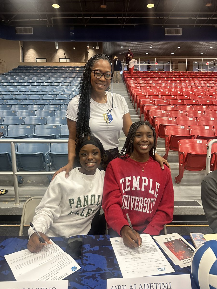 Congratulations to these amazing young ladies for signing their NLI today. We know you will go and do great things!!
