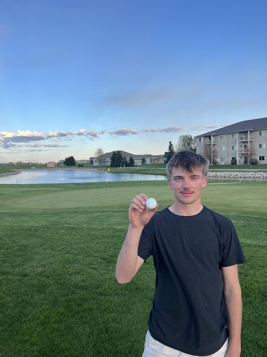 The weathers warming up and so is Joey Simonich’s game. Went out and fired himself a (-6) 66 showing his teammates what a little hard work gets you in this game! Congrats on the day Joey!