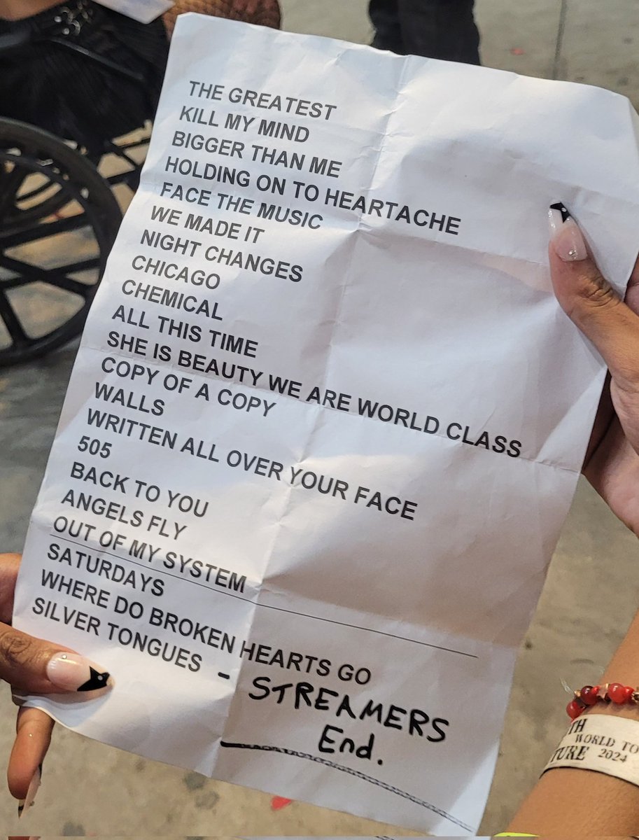 folkrys's tweet photo. a setlist ☝🏻 https://t.co/wQrLBP9isZ
