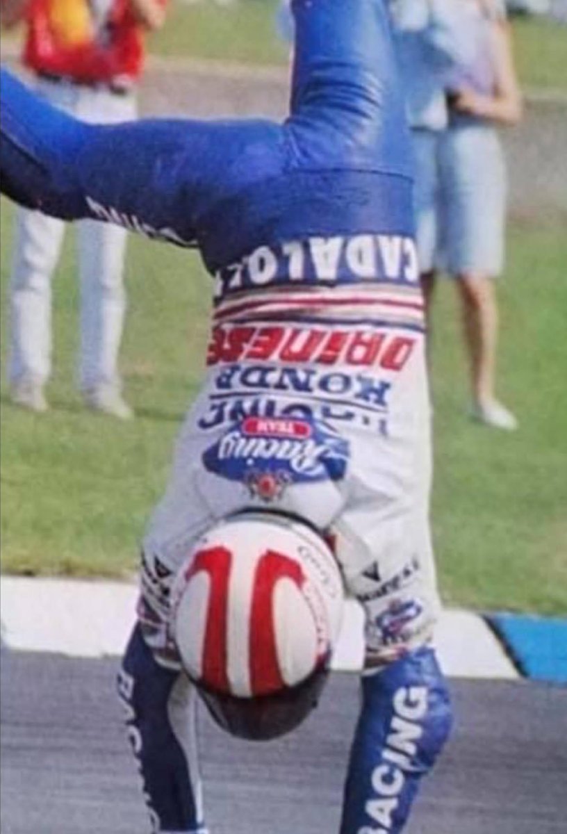 1991 & 1992 
WGP 250cc  class 
WORLDCHAMPION‼️
カル ラーロダカ選手〜〜
Σ(￣。￣ﾉ)ﾉ