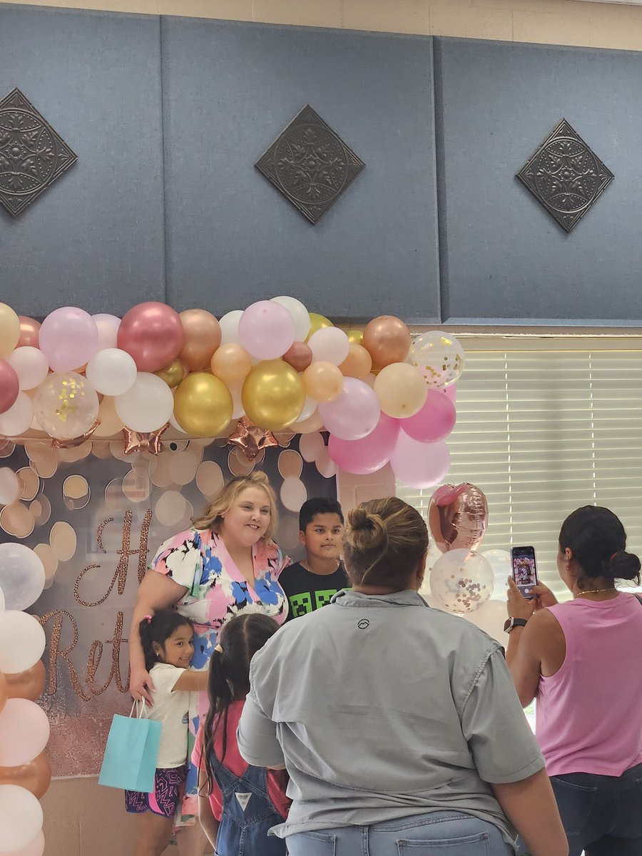 Weatherford Elementary held a beautiful retirement party for Sonia Day! She has taught for 27 years! It was  so sweet to hear from her current and past students on how much they love her!