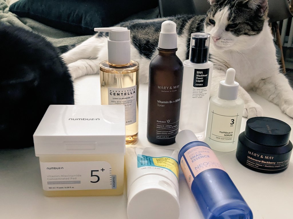 🙆🏻‍♀️ updated my skincare routine to add some new brands that are not COSRX or NeoGen lmao

Excited to try the Numbuzin items b/c my skin texture has been bad lately

#catsnotincluded