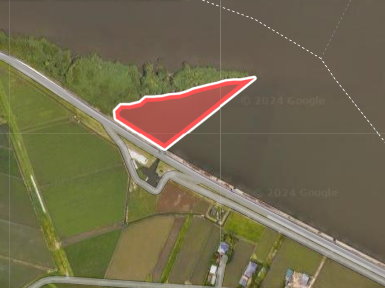 通称『ナサチン』の岬先端と一ノ分目舟溜り水門を結んだ線のインサイドを釣り自粛希望エリア 5として提案いたします。