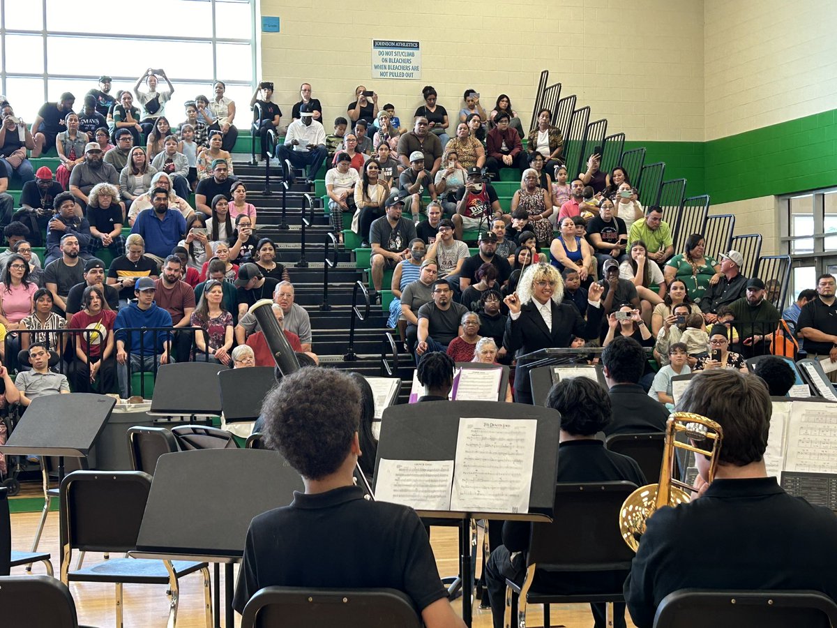 MrsSerrano25's tweet photo. We had such a great concert and turn out tonight. These kids have worked so hard on these pieces after UIL and did a phenomenal job!! Super proud of every single performer tonight. #JMSWay #MusicEducationMatters @netzeroJMS @IISDFineArts https://t.co/SgRMtnFR8g