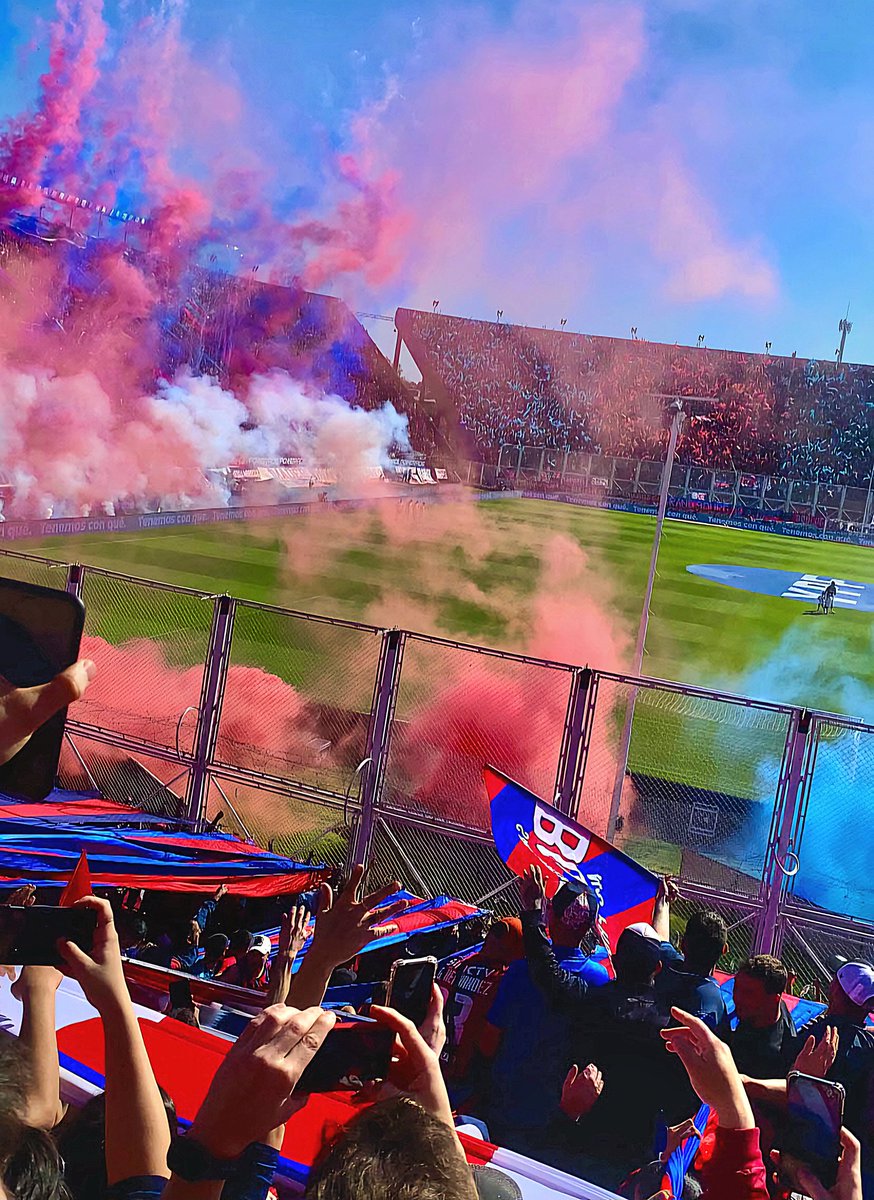 La fiesta de #SanLorenzo nunca la van a igualar.
💙❤️💙 

#VamosCiclón #CopaLibertadores