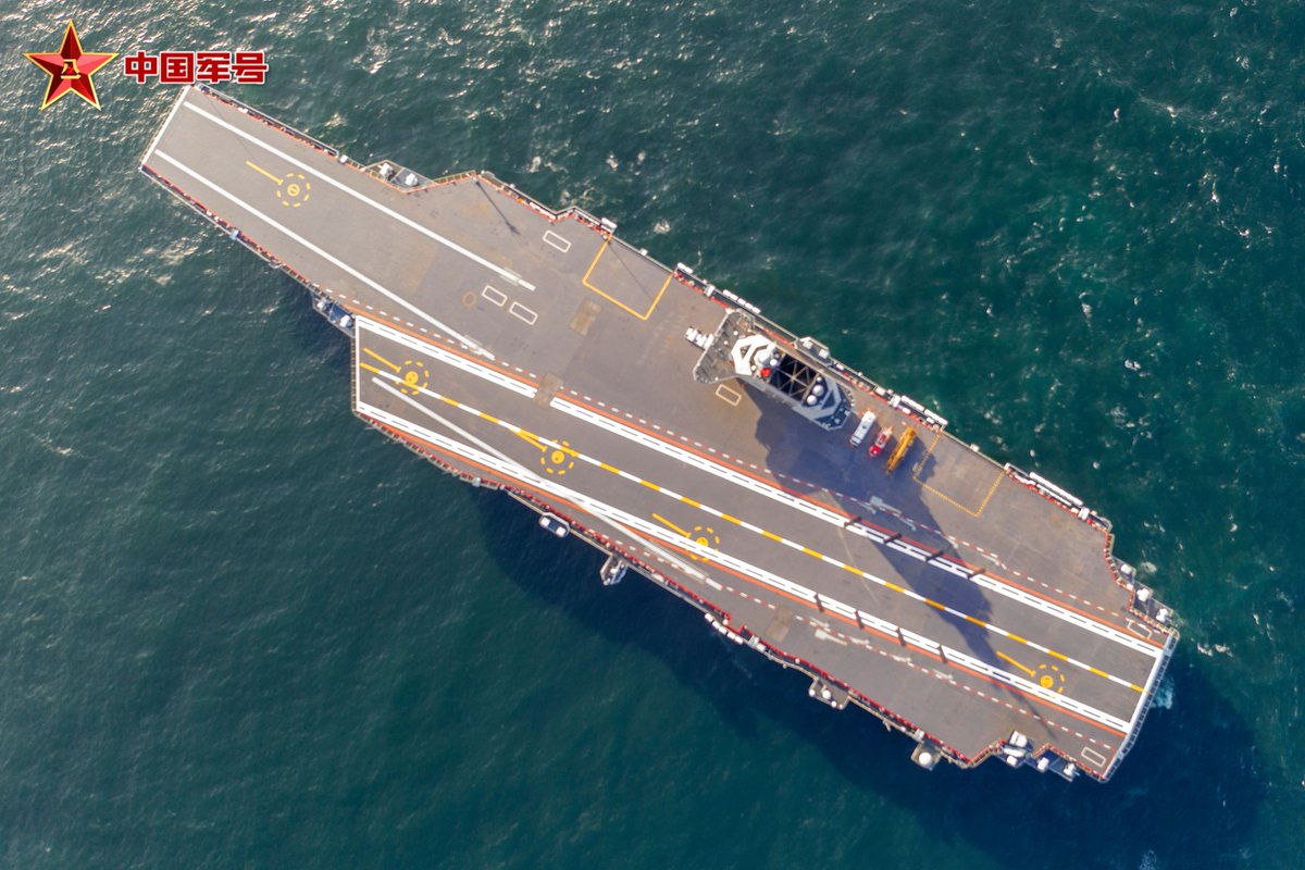 PLA Navy's first real flattop, the Fujian, completes maiden sea trials. And soon coming your way to flex some muscle in the South China Sea. mod.gov.cn/gfbw/qwfb/1630…