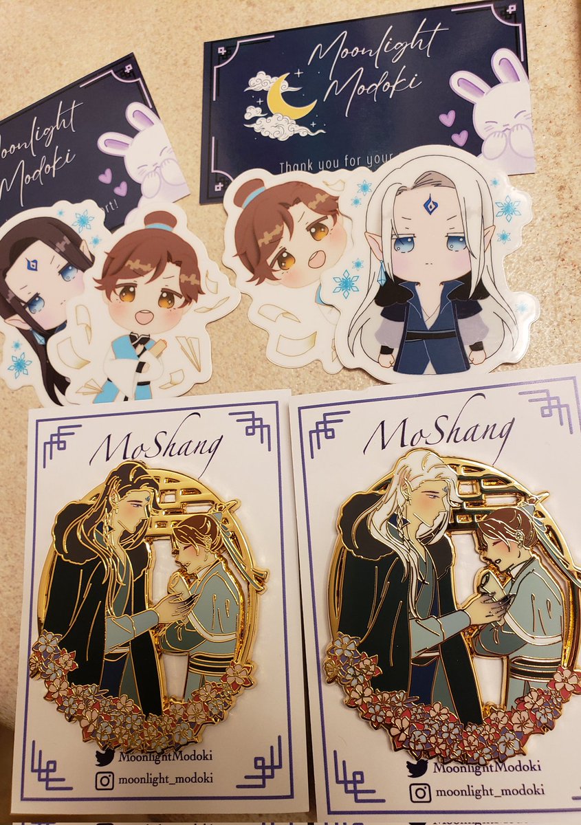 @MoonlightModoki THANK YOU!!!
Mail came in & lookie at the adorable lil stickers & pins received. Absolutely 💯 gorgeous! I didn't get to collect all 3 variants, but I happy I could snag the ones I did! ✨ #SVSSS #MoShang #shangqinghua #mobeijun