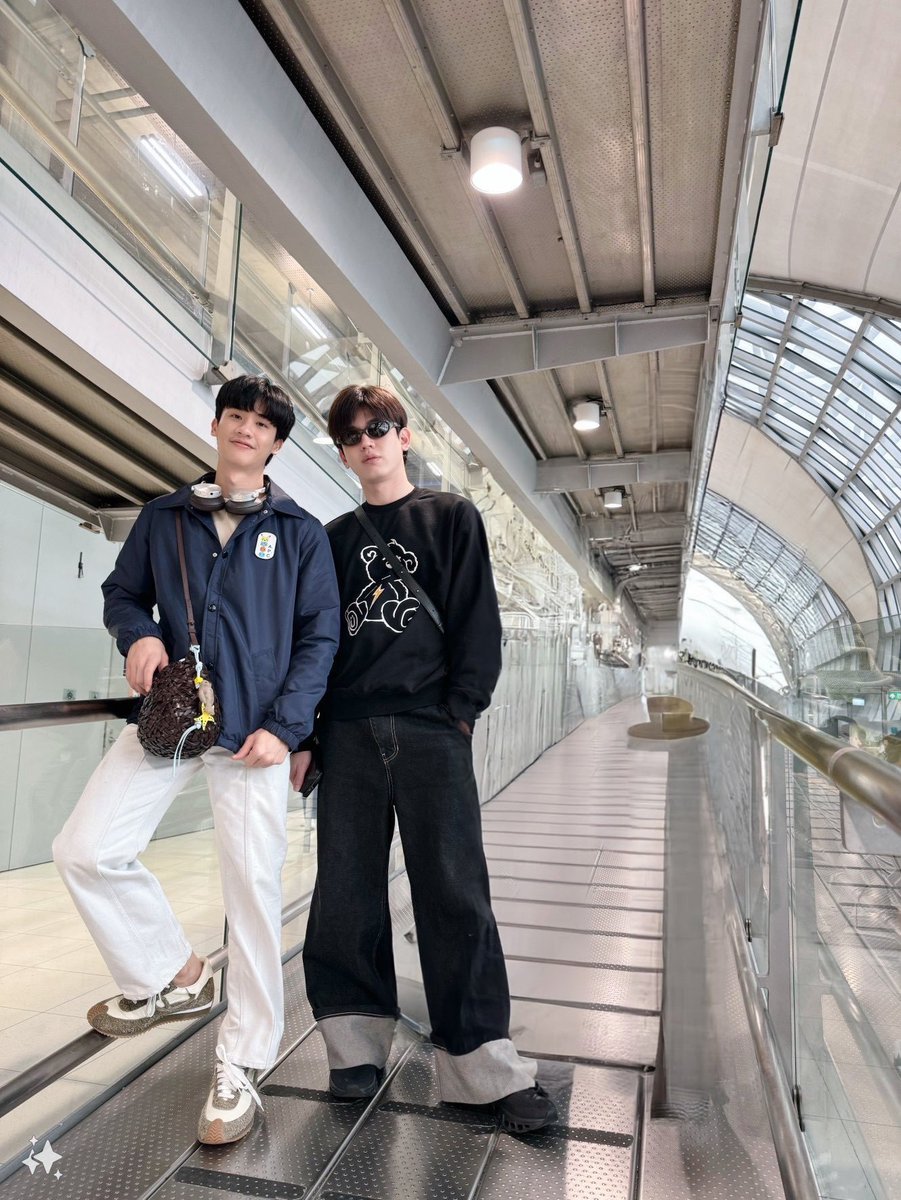 พี่เตคนเท่ห์ 😏 พี่นิวคนคูล😎 💗🫶💙 #เตนิว #Newwiee #Tawan_V ประโยชน์ของนาง #GalaxyS24