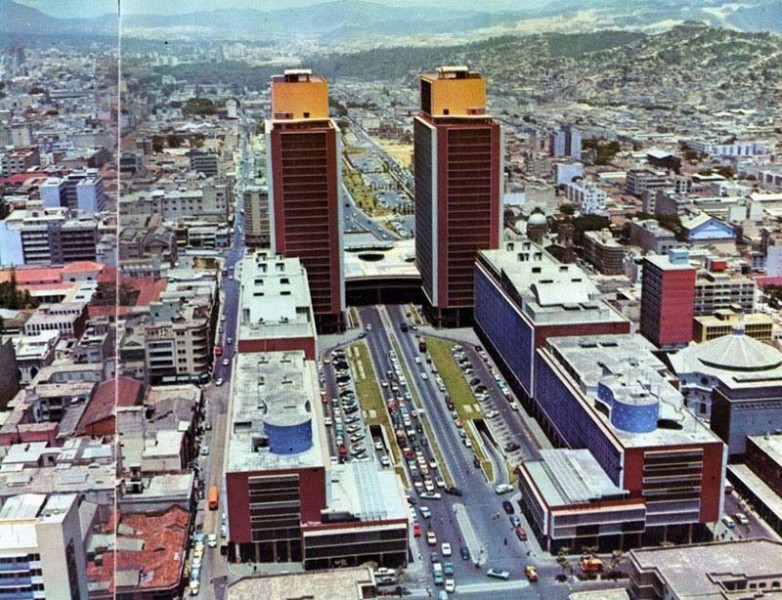 Caracas es brutalismo, Caracas es art deco, Caracas es modernismo, incluso es arquitectura francesa... Creo que es lo que define a nuestra ciudad. Su pluralidad.