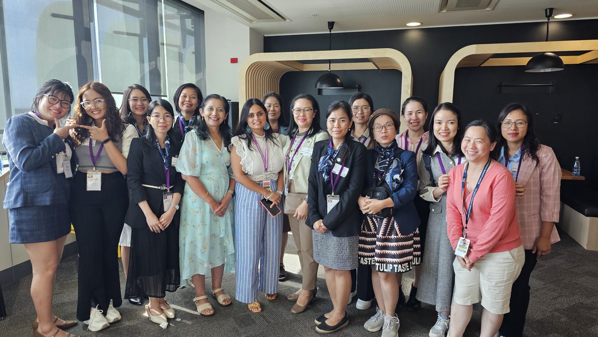 Always a pleasure to be part of women in health leadership journeys. Sharing experiences with women health leaders from the Mekong region (Vietnam, Thailand, Myanmar, Laos, and Cambodia) who are all recipients of the Australian Leadership Award Training programs.