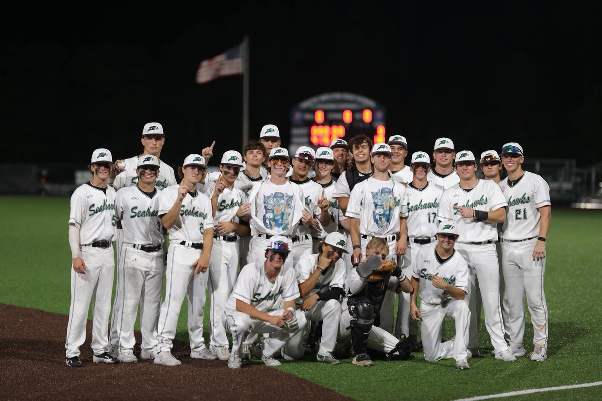 Baseball advances to the Regional semifinals with a 10-0 victory over West Florida.