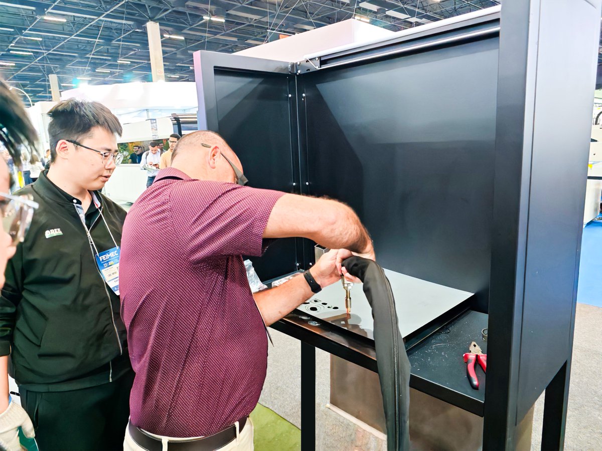 OreeLaser's tweet image. #OreeLaser&apos;s booth at FEIMEC 2024 was a hit! 🎯 Now, on Day 3, swing by booth B140 to chat with the #OreeTeam and catch a live cutting demo of our amazing fiber laser cutting machines. 🌟 Don&apos;t miss out on the action! 💬🔧👀

#FEIMEC2024 #CuttingDemo #BoothB140 #OreeWorldTour2024