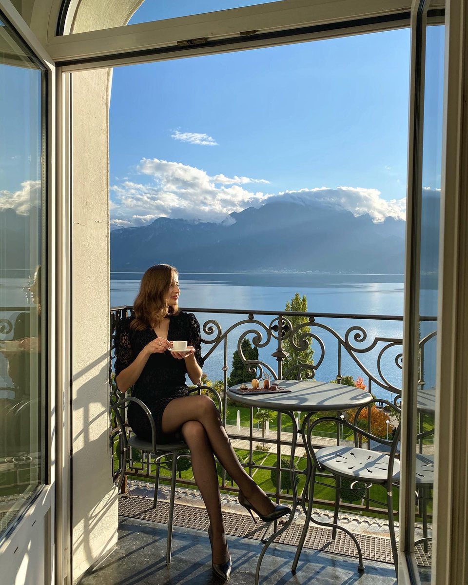 Fairmont Le Montreux Palace's view is as dashing as Belle Époque charm. 📸 @swissglam #FairmontHotels #StayIconic #MontreuxPalace #Switzerland