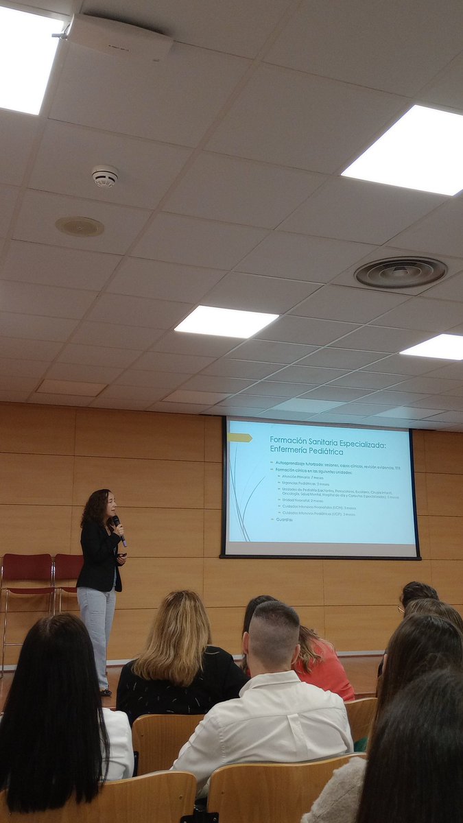 Aida Junquera <a href="/FEDAEP_/">Federación Esp. Asociaciones Enfermería Pediátrica</a>  "Realizar la  Especialidad Enfermería Pediátrica es una oportunidad única de aprendizaje"
Ámbito de competencia 
⚡Primeras 48 de vida
⚡ Neonatología 
⚡Atención Primaria
⚡Enfermería escolar
⚡Hospitalización