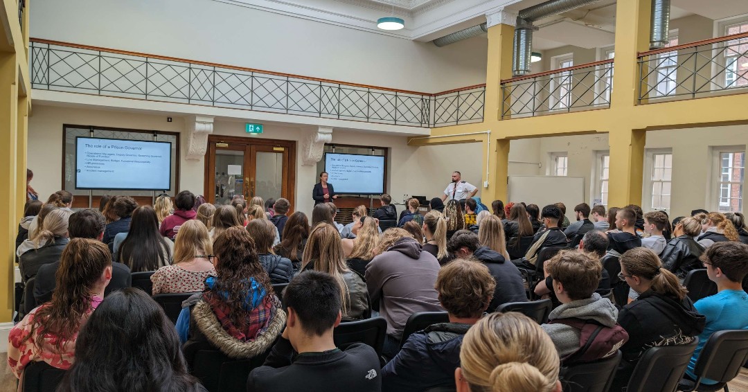 HMP Wakefield visited the College again last week to talk to our students about what it's like working day-to-day at the prison. Thank you to @HmpWakefield for providing our students with another engaging and informative presentation👏