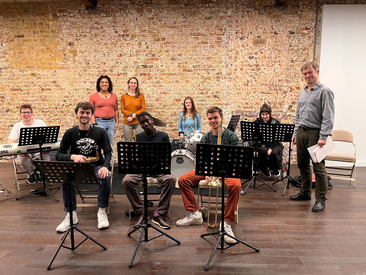 ABRSM’s composer mentoring programme 2024/25, in collaboration with @IvorsAcademy, is now open for applications! Apply today: ow.ly/abpT50RzkHM ✅