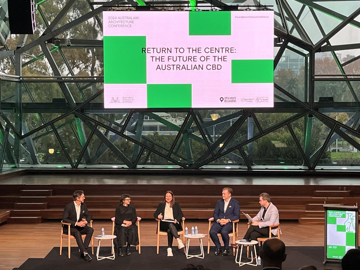 At Fed Sq, great discussion of our city centres by why continue to use dated misnomer of CBD, when they must be & are so much more than that. Incoming Melb LM @Nicholas_Reece showed stats of visitation - evenings & weekends the new peak of visitation. @SustainableTall moderator