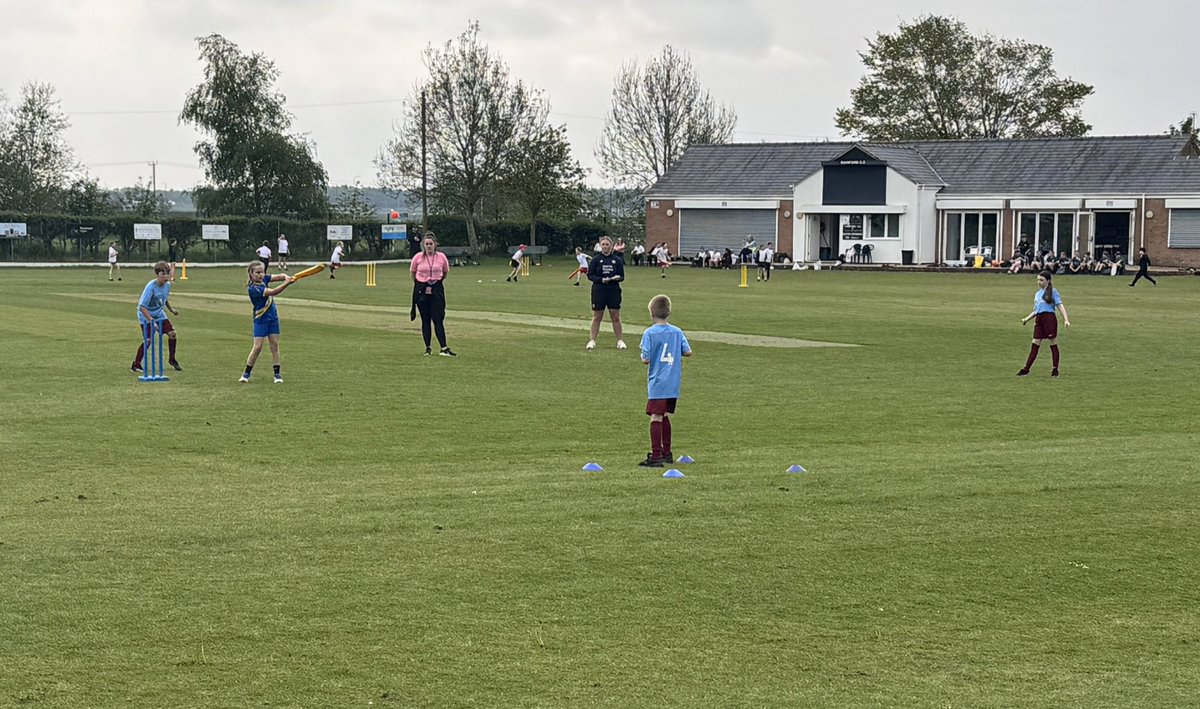 We had a great morning yesterday at our Y5 Diamond Cricket Festival 🤩 Well done to everyone that took part for their fantastic efforts and a massive thank you to our hosts @RainfordCC