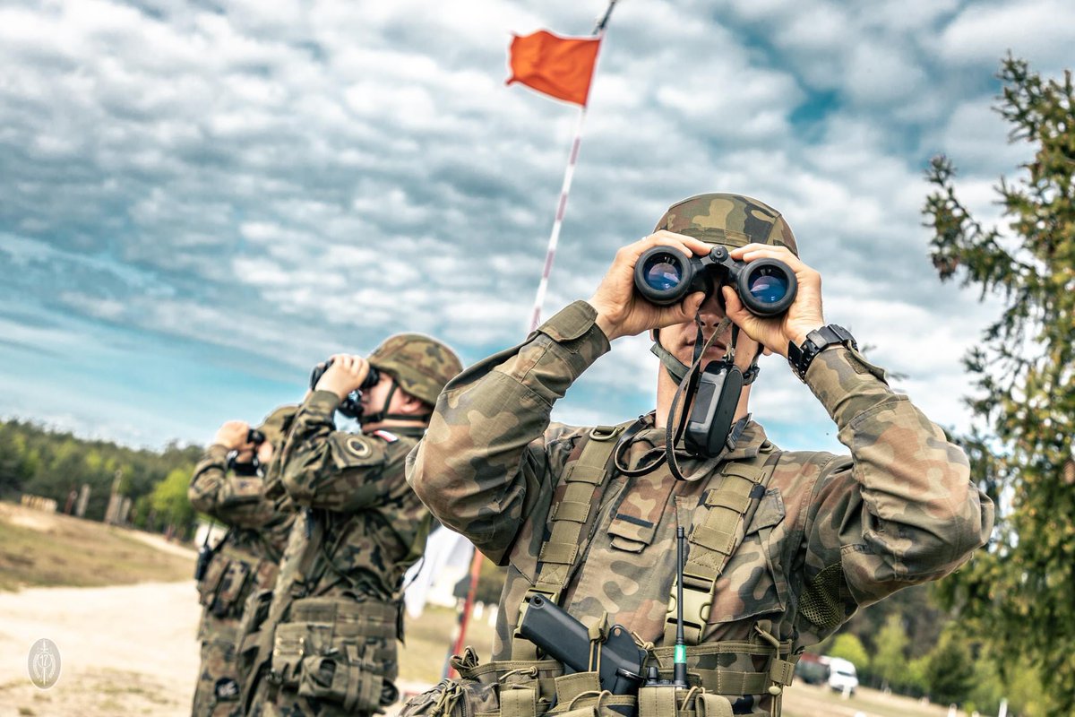 17WBZ's tweet image. 🧐🔭 #Obserwator - zawsze czujny i ma oczy dookoła głowy, bo #bezpieczeństwo w trakcie szkolenia to podstawa. 👍 #17WBZ