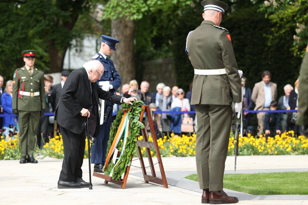 Yesterday the President of Ireland, Michael D Higgins joined An Taoiseach (Prime Minister) Simon Harris and members of Óglaigh na hÉireann (the Defence Forces of Ireland) to remember the women and men of the 1916 Easter Rising.