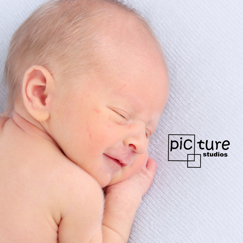 Welcome to the world little one 💙
.
.
.
.
.
.
#picturestudios #picturestudioslowestoft #photography #photographers #suffolkphotographer #maternityphotography #newbornphotography #family #children #familyphotography