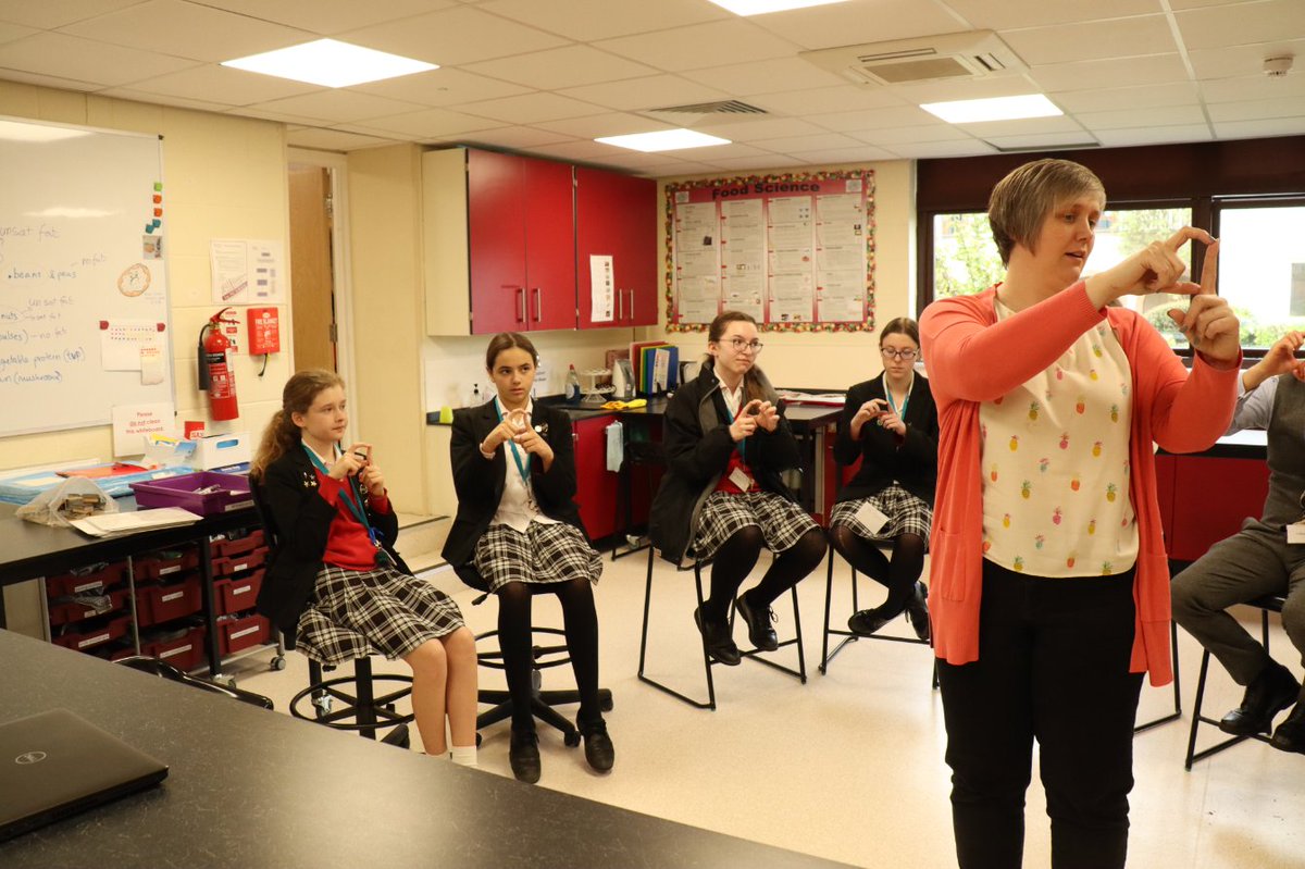 PipersSenior's tweet image. #DeafAwarenessWeek2024 seems like a good time to share news of our new #PipersSenior lunchtime club which aims to promote inclusivity by offering the opportunity to learn the basics of British Sign Language. @NDCS_UK share advice on how to communicate with Deaf Children.