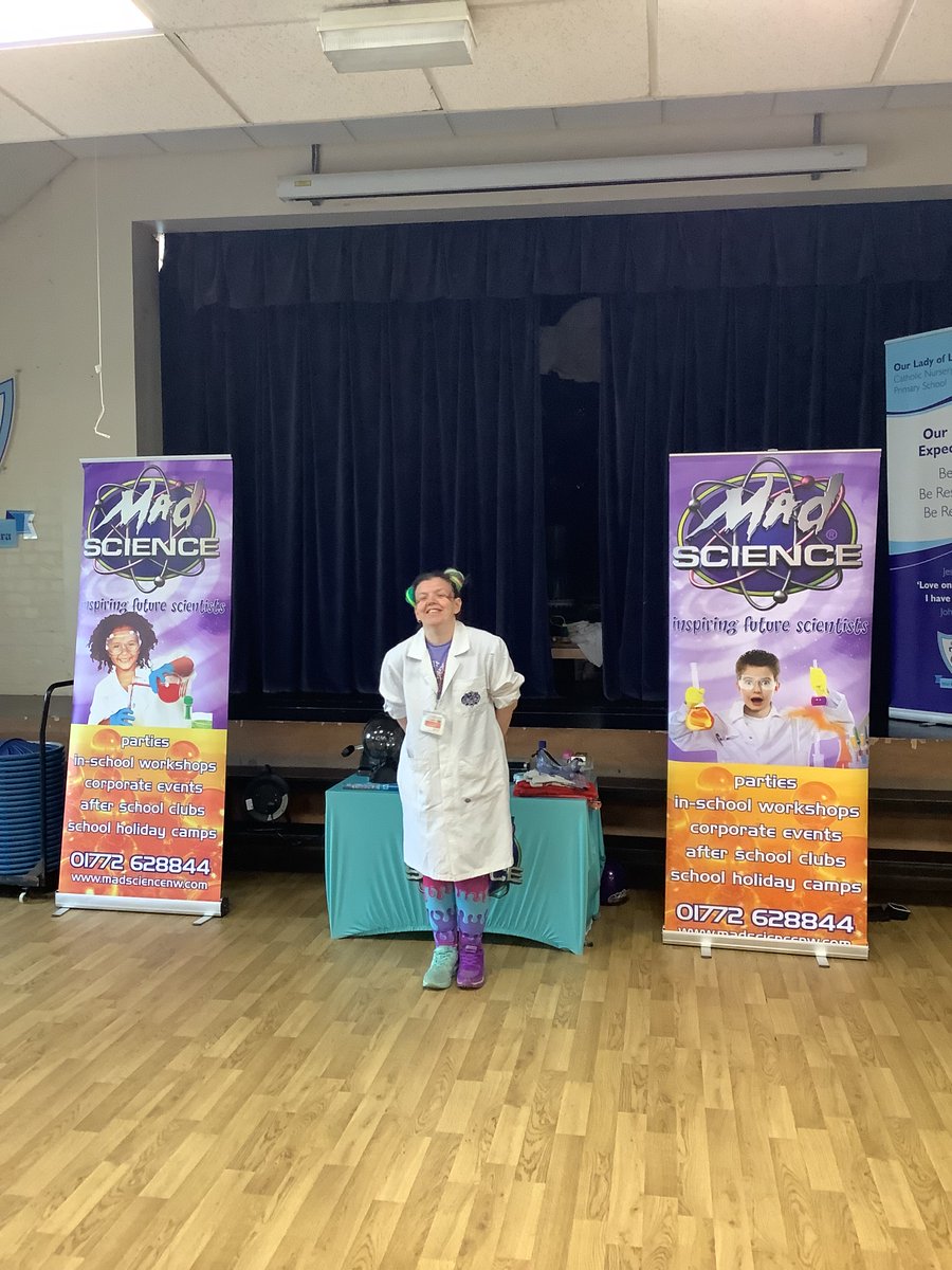 We are very excited to have @MadScienceNW here this morning for a super Science assembly. #MakeADifference @ololprimary_HT