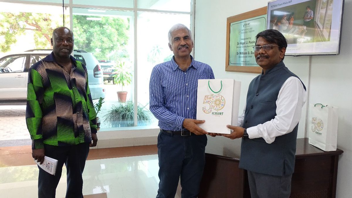 AIP is honored to host Shri Manoj Ahuja, Secretary, Ministry of Agriculture and Farmers Welfare, GOI. Dr. Dinesh Chauhan, CEO &amp; Head of AIP, illuminated our initiatives towards supporting start-ups, small farmers and innovative millet-based food technologies. <a href="/dkchauhan/">Dr Dinesh Chauhan</a> <a href="/ICRISAT/">ICRISAT</a>