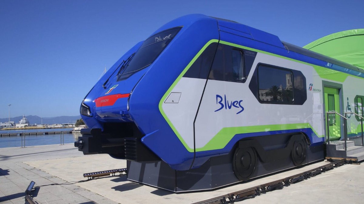 Nell'Isola arriva un nuovo treno ibrido Blues, ora la flotta più giovane - Nella tratta ferroviaria Cagliari-Sassari-Olbia l'età media della flotta regionale è circa 7anni - Con il nuovo treno sono 11 i Blues in circolazione #trasporti #Sardegna

itenovas.com/in-wiki/2091-g…