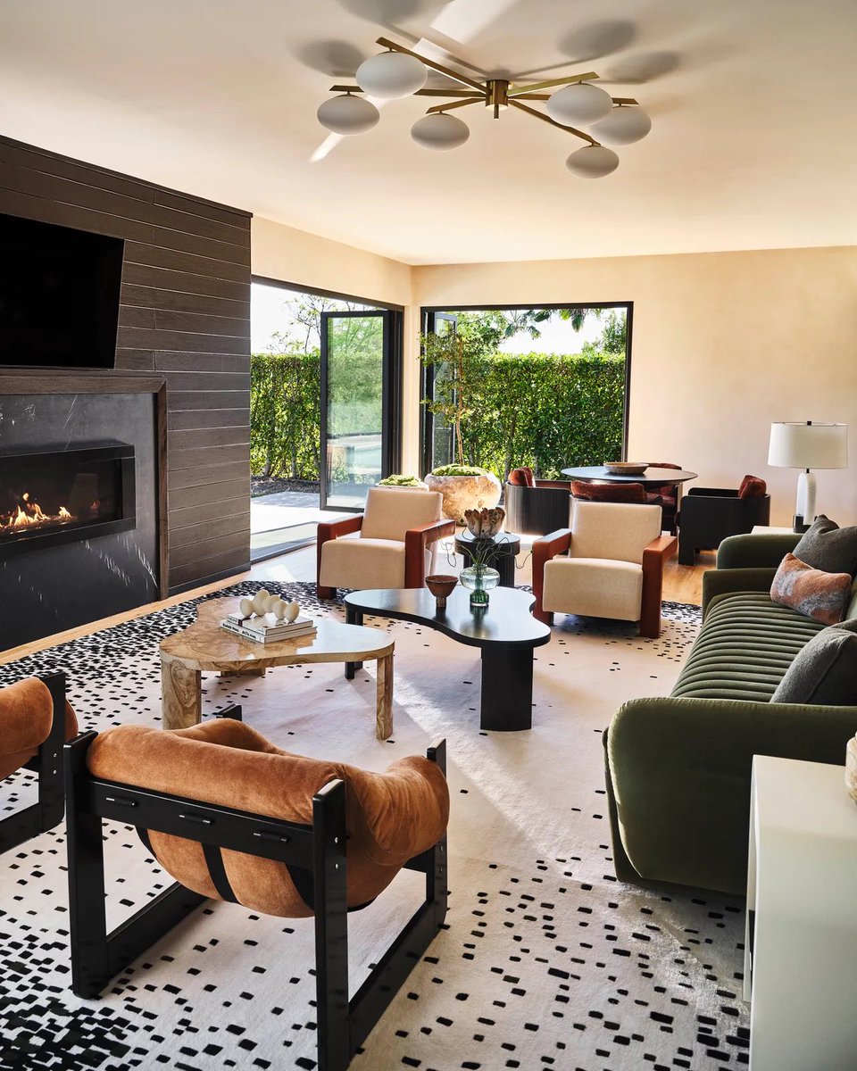 ARCH.URL tweet media