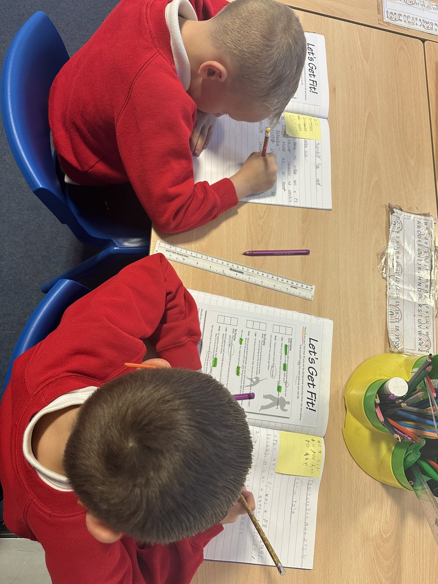 We’ve been working hard in Whole Class Reading to answer questions using evidence from the text @PrimaryGreat @GCPreading #gcpreading
