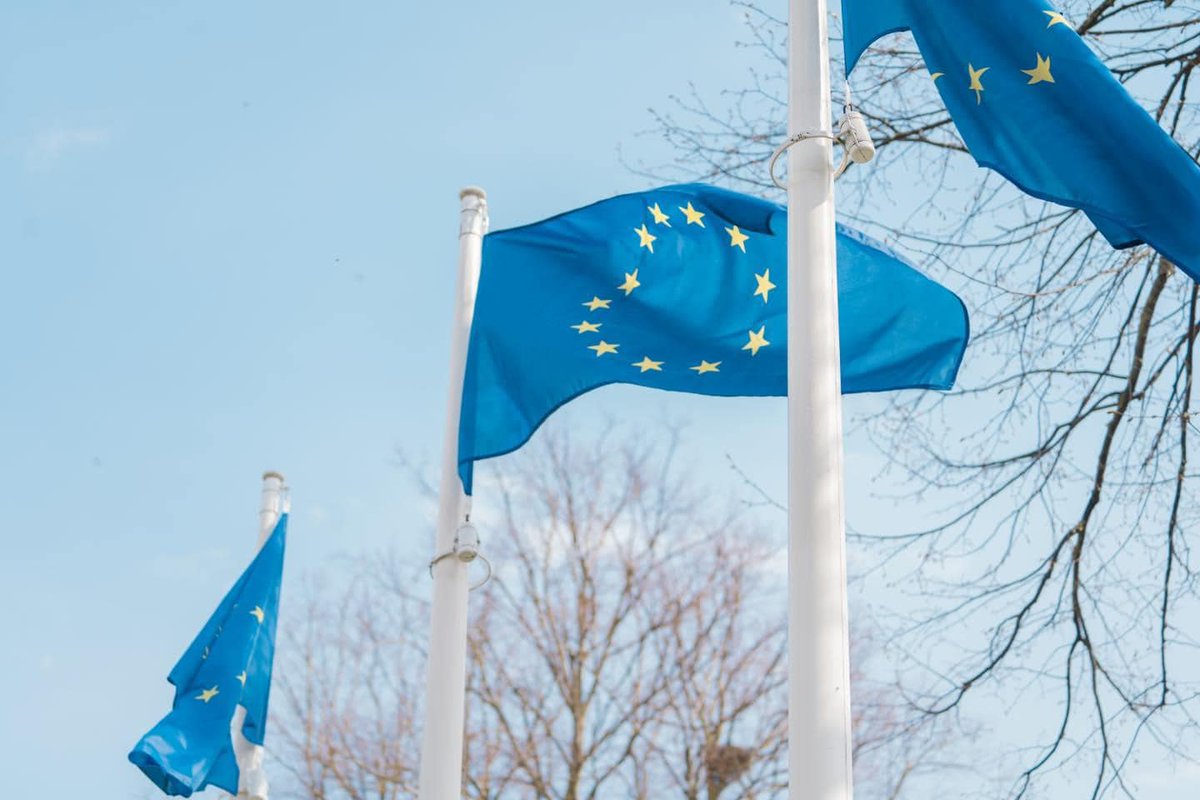Šodien svinam Eiropas dienu, kas šogad ir īpaša, jo atzīmējam 20. gadadienu kopš Latvijas iestāšanās Eiropas Savienībā! 🇪🇺🎉 Eiropas dienas pasākumu programmu skaties: facebook.com/liepajalv/post…