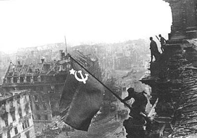 9 Mayıs 1945, Kızılordu Berlin'e girdi, Naziler teslim oldu...