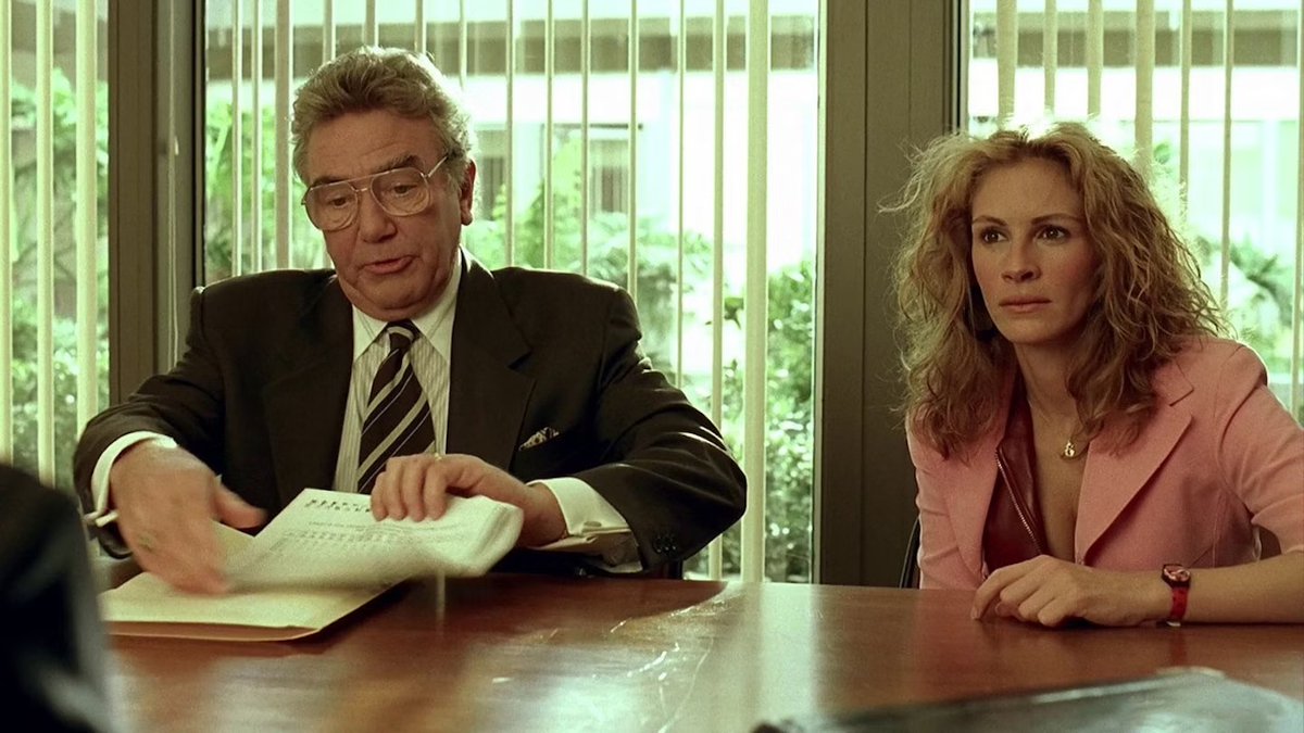 Remembering Albert Finney BTD 1936, died February 2019 aged 82. Here he is in one of his most famous roles as Ed Masry in Erin Brockovich (2000). #FilmTwitter #AlbertFinney