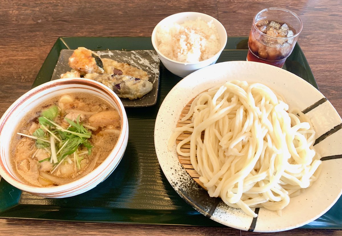 (′・_∧・`)埼玉の武蔵野うどん、ご飯、天ぷらが980円で食べ放題というバグ