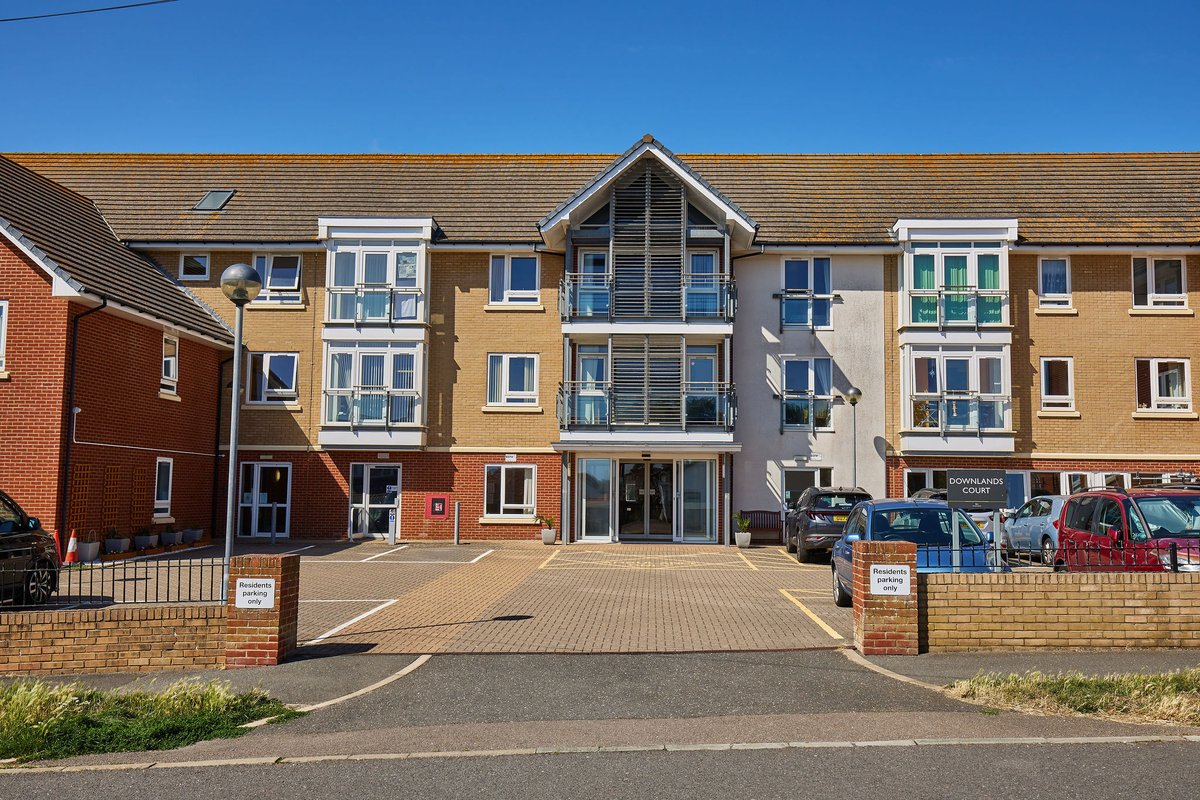 A one-bedroom #resale apartment for the #over60s is available at Downlands Court in #Peacehaven! All apartments are comfortable and well thought out, close to local amenities and provide both #independentliving and in-house care if needed.  Register today: wealdliving.com