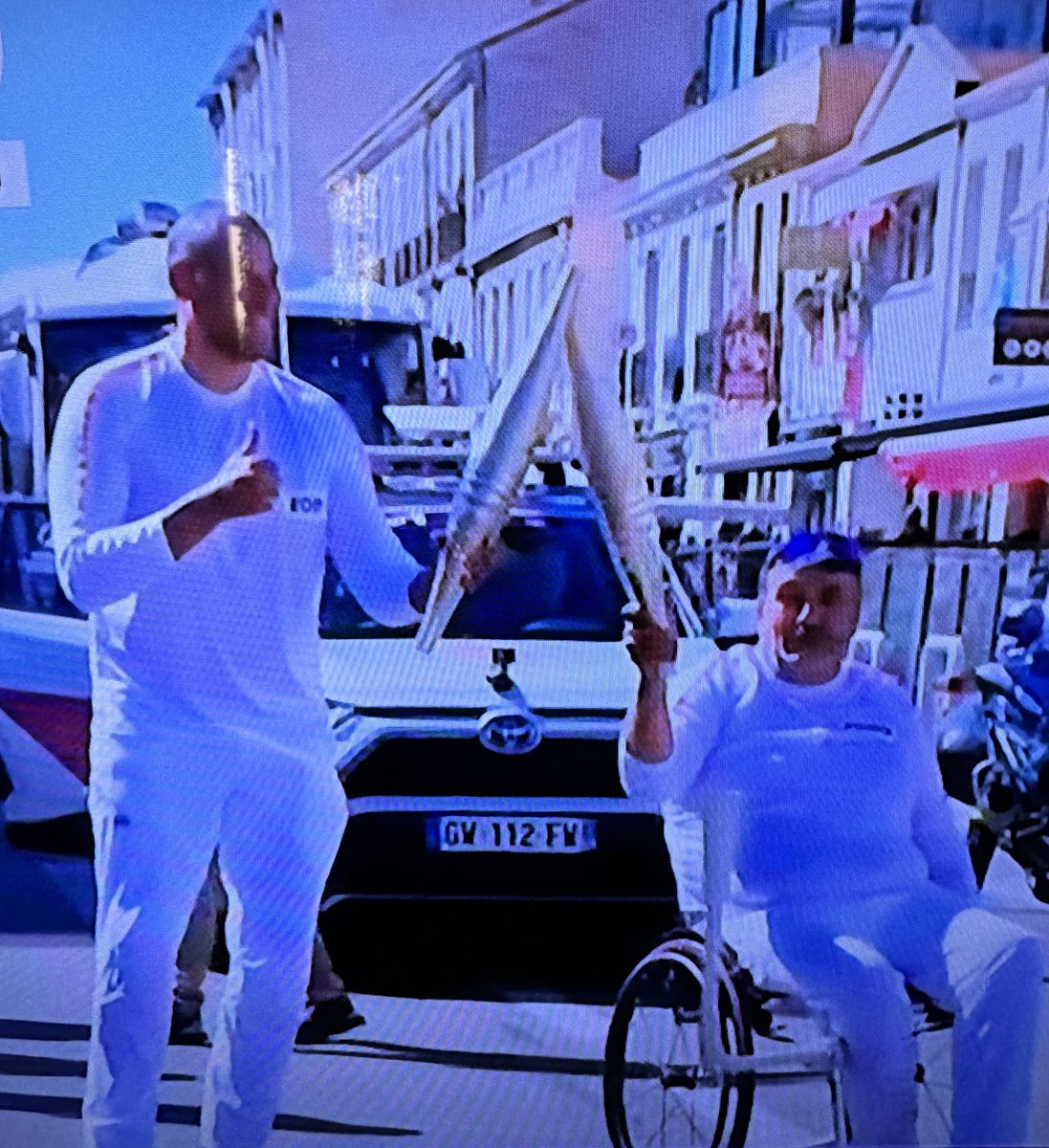 Les jeux olympiques et paralympiques ensemble pour ces JO 2024. Depuis Marseille, transmission de la flamme. Une reconnaissance pour nos athlètes en sites handicap. Nous attendons d’eux le meilleur !