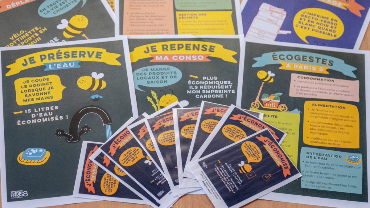 #JeudiPhoto La Maison des Sciences de l'Homme Paris Nord, en partenariat avec @UnivParis8, reprend la mascotte de l'université et sensibilise aux #écogestes ! Venez découvrir ces affiches lors de vos prochains passages à la MSH Paris Nord 🐝