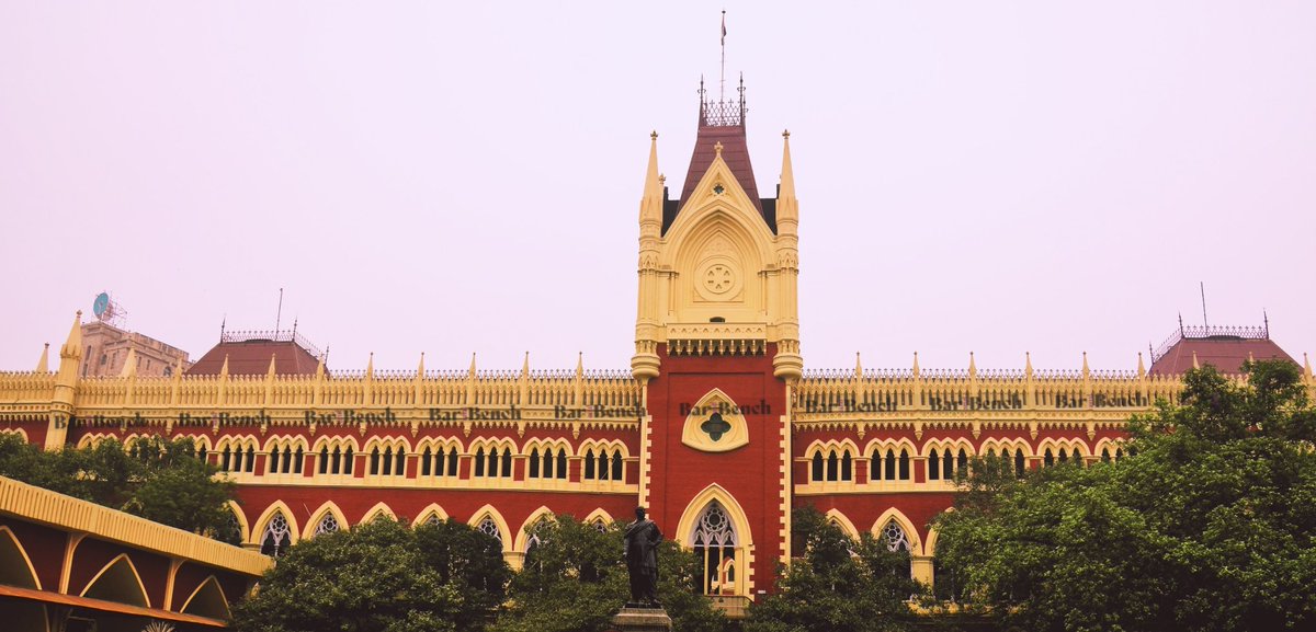 #JustIn: Calcutta High Court refuses to entertain a request by an advocate, who told the court that the Kolkata Police has 'tarnished the reputation' of the State's Governor CV Ananda Bose. 

#CalcuttaHighCourt #WestBengal