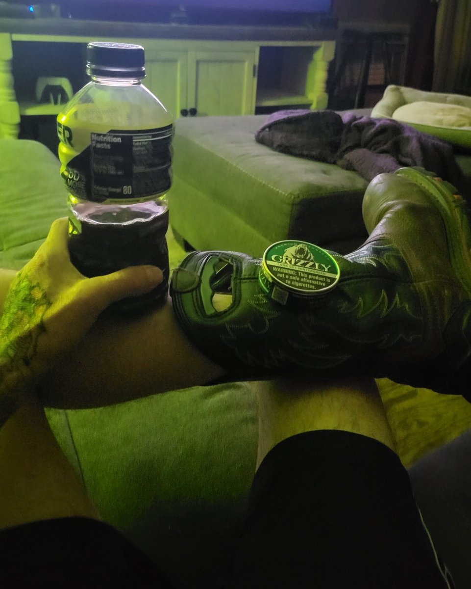 xxxxjahvier's tweet image. Nutrition facts zero grizzly boots