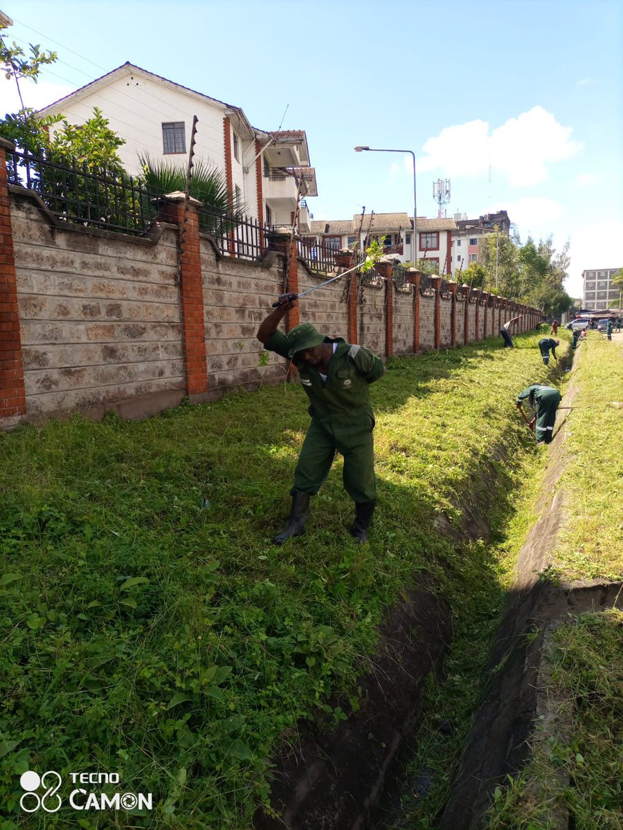 Thank you, Green Army, for your dedication to keeping Nairobi's waterways clean and free-flowing. Your efforts are essential for preventing flooding and protecting our communities. #SakajaNaKazi
Green Army Iko Kazi