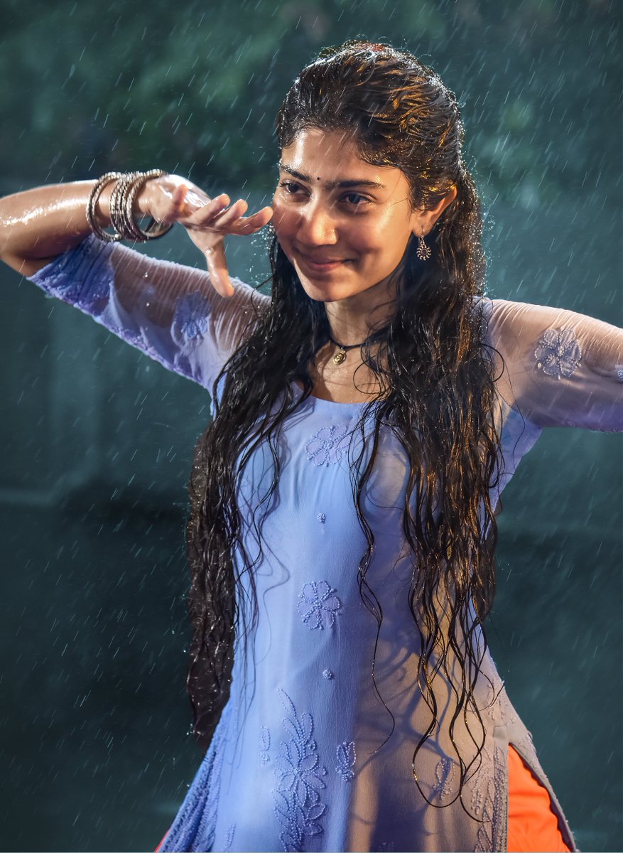 Happy birthday to Talented and Natural Beauty @Sai_Pallavi92. Eagerly waiting for Thandel and Ramayanam 🦚❤️

#SaiPallavi