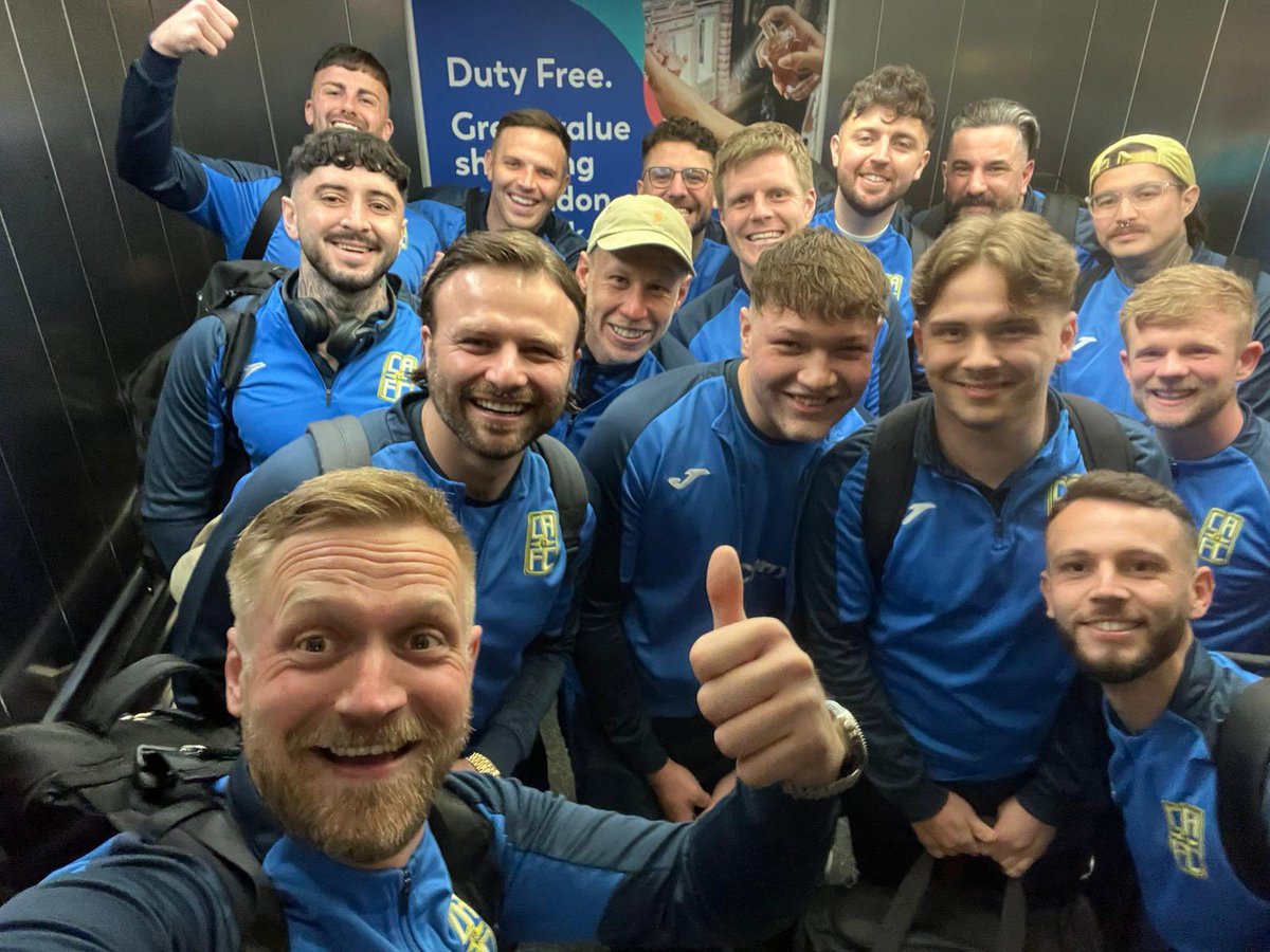 ColneAthletic's tweet photo. Marbella to celebrate winning the league……go on then 💪 #UTA 💙💙 https://t.co/vJAlYspbHf